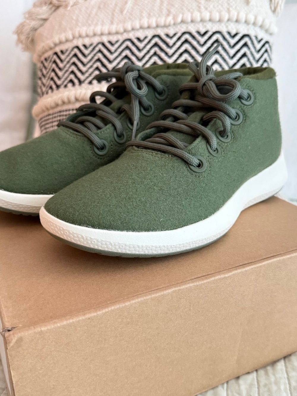 NIB Allbirds Wool Runner-Up Mizzle Thunder Green Women's Size 7